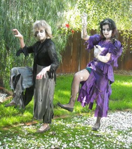Two zombies assume roar position.
